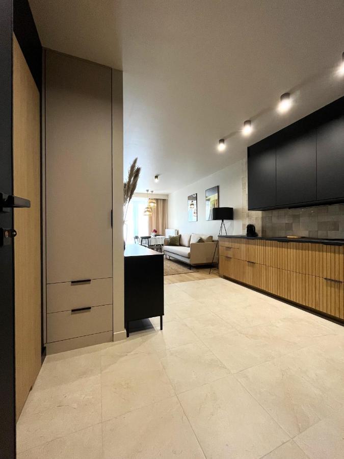 Wyszynskiego Apartment - Self Check-In 20H - Parking &Lift Вроцлав Екстериор снимка