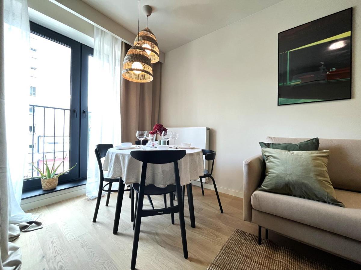 Wyszynskiego Apartment - Self Check-In 20H - Parking &Lift Вроцлав Екстериор снимка