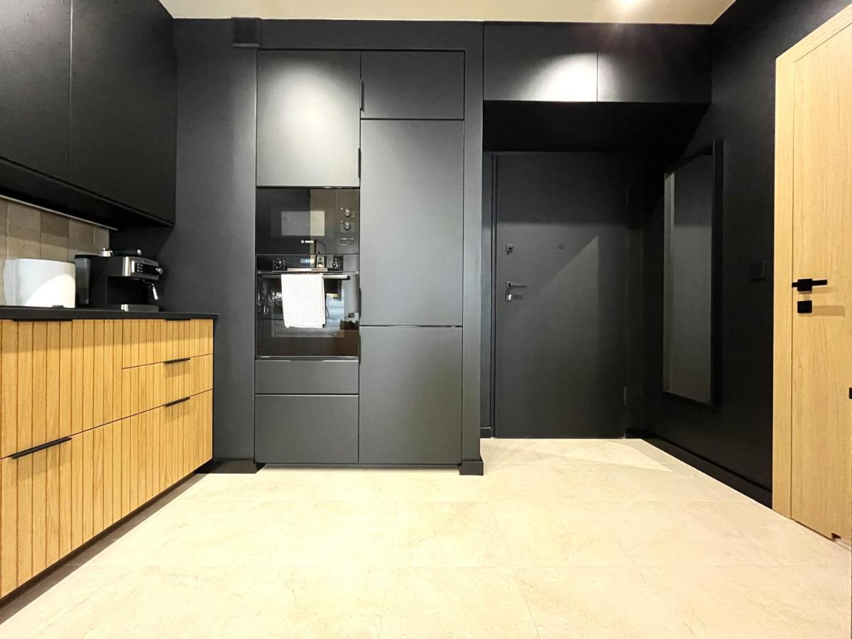 Wyszynskiego Apartment - Self Check-In 20H - Parking &Lift Вроцлав Екстериор снимка