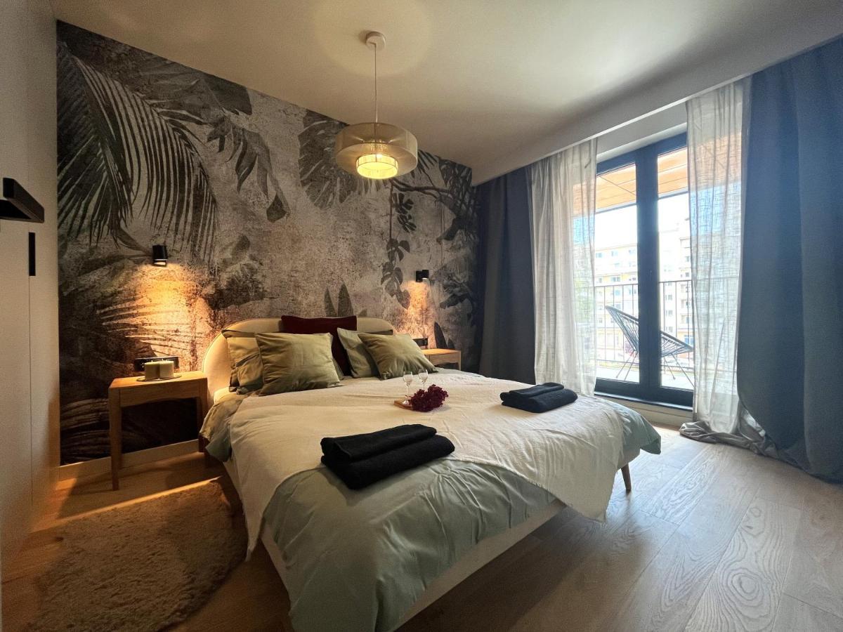 Wyszynskiego Apartment - Self Check-In 20H - Parking &Lift Вроцлав Екстериор снимка